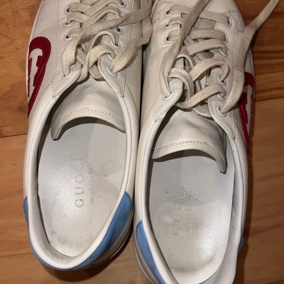 Gucci White Sneakers with Red Logo - Picture 5 of 6